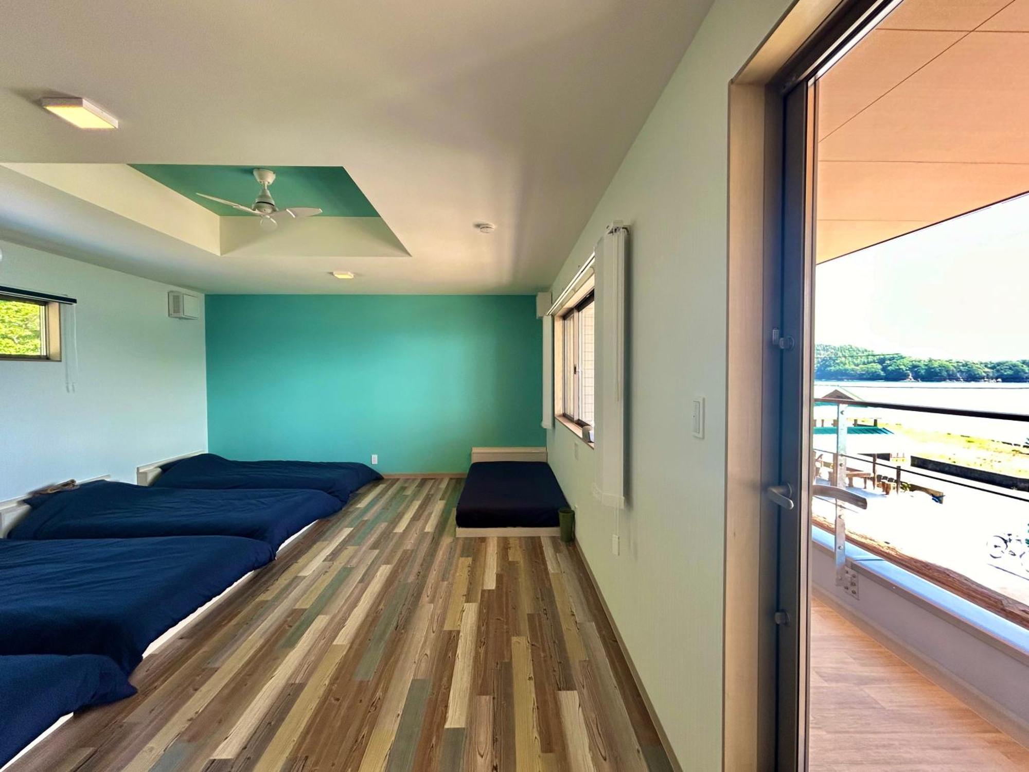 Villa East Shimanami Mukaishima Seafront *